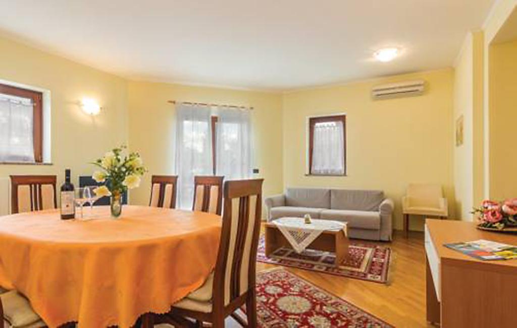 Apartments Villa Teuta Умаг Екстериор снимка